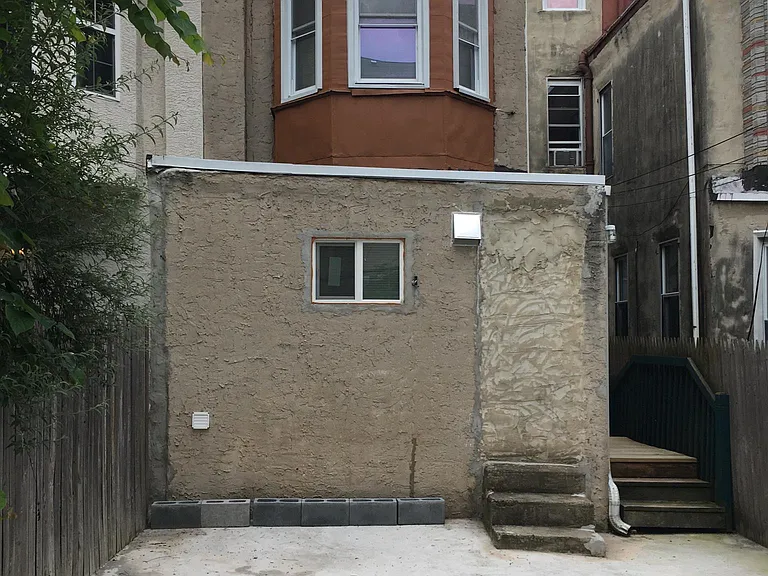 30 N Preston St #1F — Photo 8