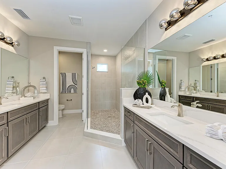 10016 Rembrandt Way #201 — Photo 11
