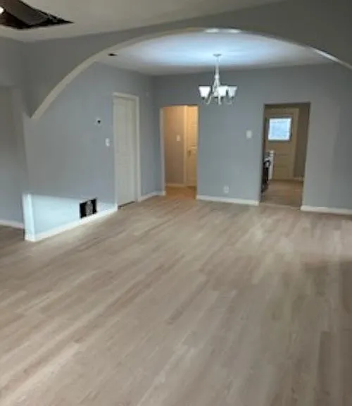 806 W Hampton Springs Ave — Photo 13