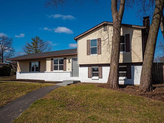 2nd image of 1800 Coghill Dr