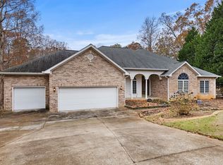 626 Old Iron Works Rd, Spartanburg, SC 29302