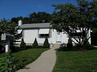 7 Monson St, Johnston, RI 02919