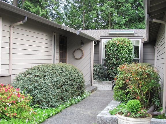 2nd image of 3803 27th St SE