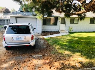 802 Speyers Rd, Selah, WA 98942