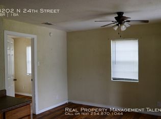 3202 N 24th St, Waco, TX 76708