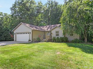 6923 Wintergreen Dr, Fruitport, MI 49415
