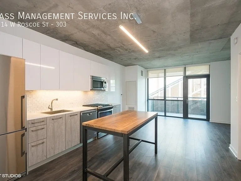 Centrum Lakeview — Photo 16
