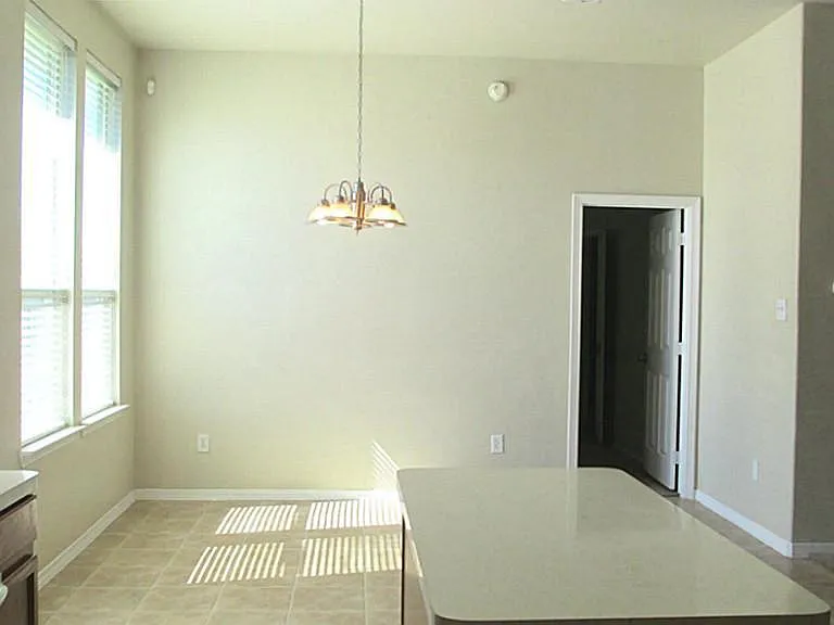 7905 Diamond Oak Dr — Photo 9