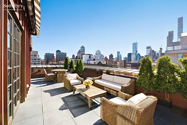 Sold by Sotheby's International Realty | media 4
