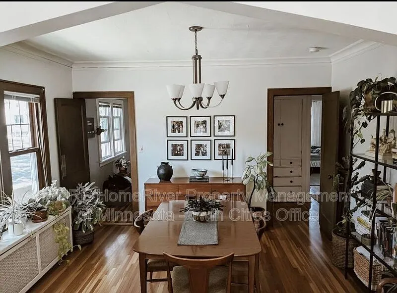 2 bed, 1.0 bath, $1,800 — Photo 4