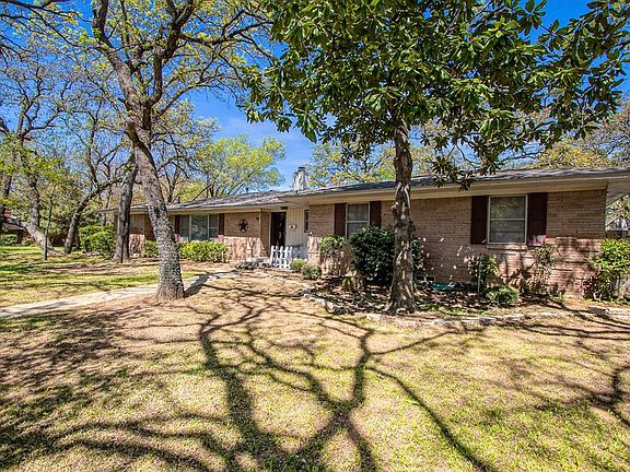 4th image of 1717 Laurelwood Dr
