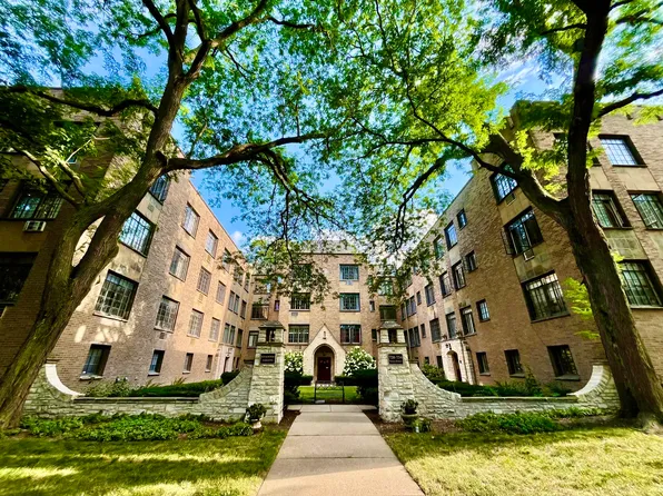 734 Noyes St APT R1, Evanston, IL 60201