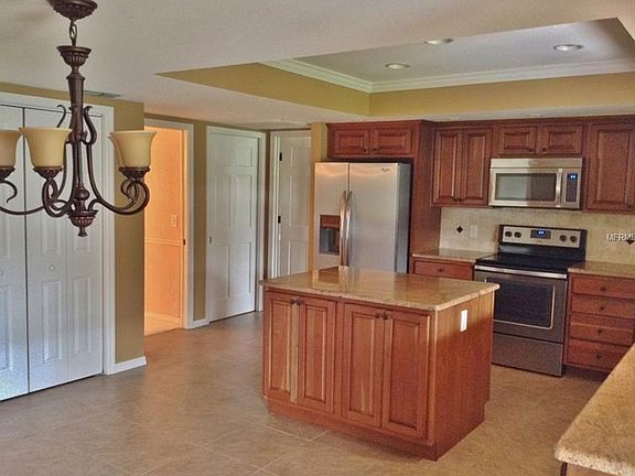 2nd image of 1860 Pinnacle Dr