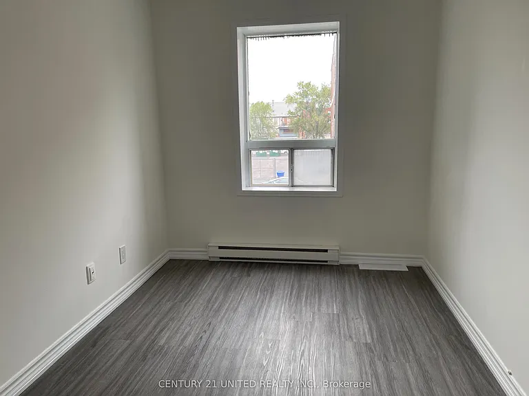 174.5 Hunter St W #9 — Photo 9