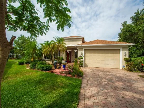 3833 Buxton St SW, Vero Beach, FL 32968