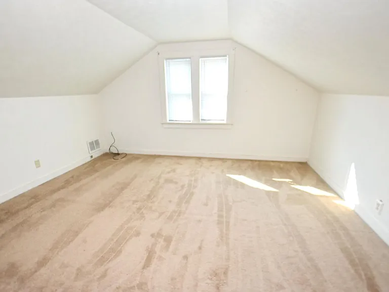 1315 Longfellow Ave — Photo 15