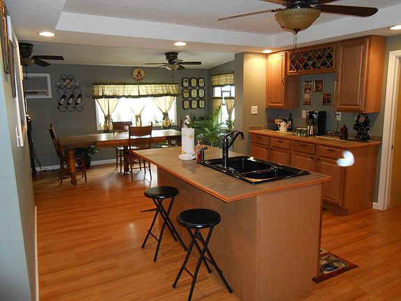 Kitchen and dining area