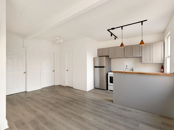 3rd image of 169 Halladay St Floor 2