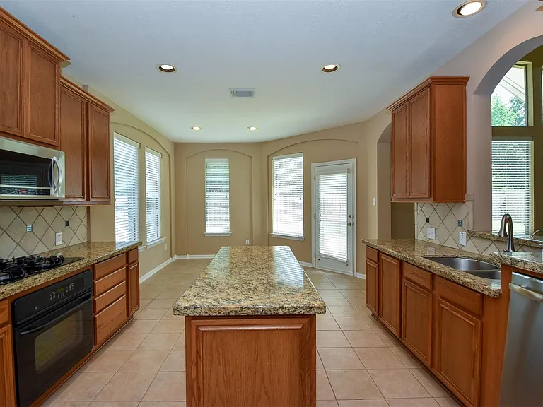21223 Pennshore Ln — Photo 18
