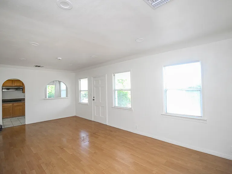 4123 Daines Dr — Photo 5