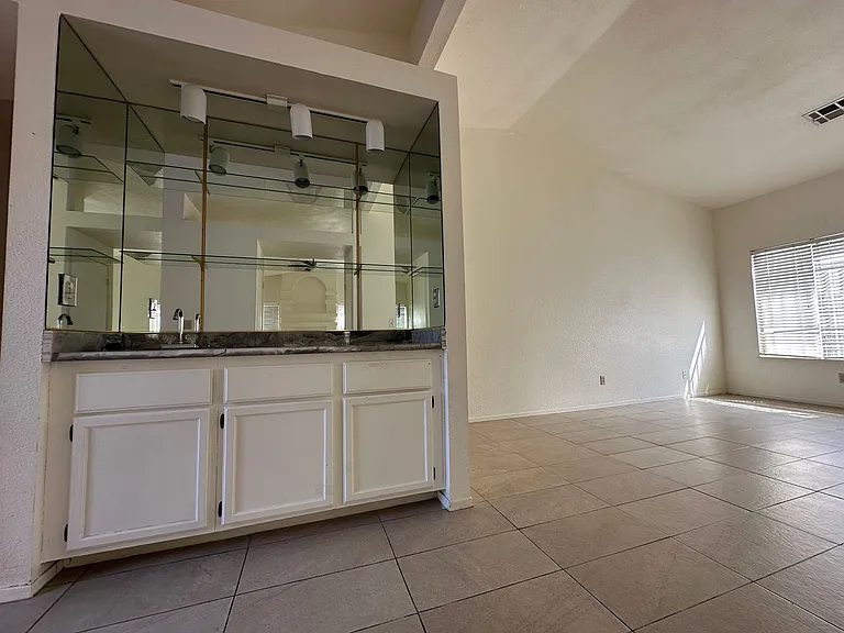 1585 Rowan Tree Dr — Photo 5