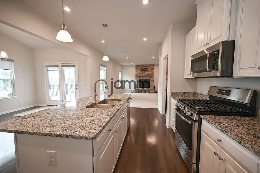 Building Photo - 8768 Mavis Trl