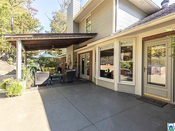 5th image of 3092 Brookhill Dr