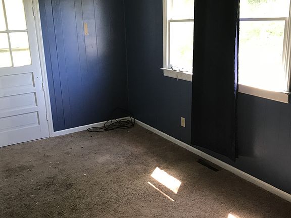 3rd image of 802 Parkview Ave