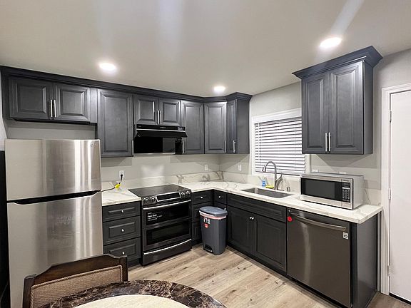 4th image of 1515 Hollencrest Dr