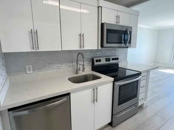 401 69th St APT 1002, Miami Beach, FL 33141