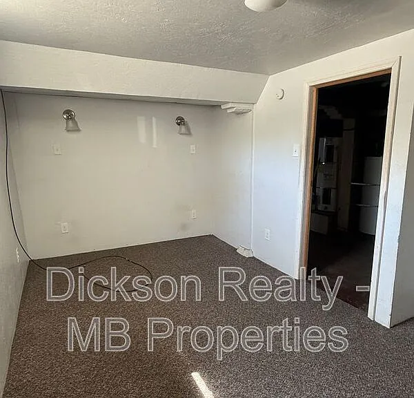 56 S Wells Ave #B — Photo 5