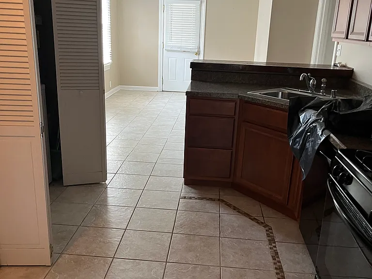 3039 Wentworth Ave — Photo 17