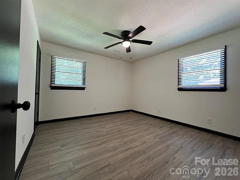 1214 Northwoods Dr — Photo 5
