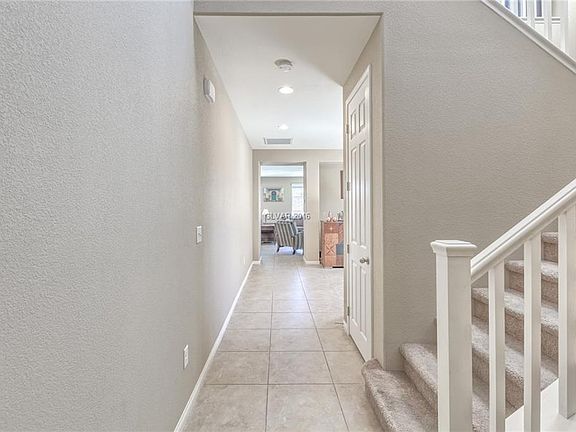 2nd image of 10385 Northern Hills Ave