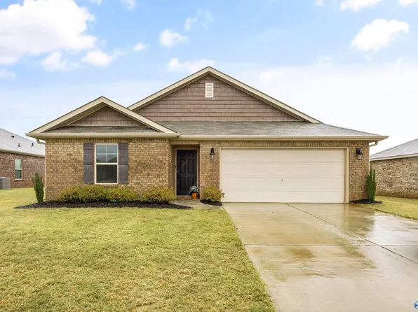 117 Hank Ct, Hazel Green, AL 35750