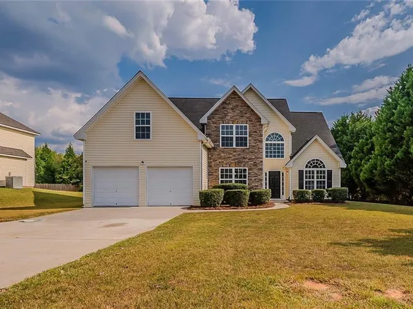 2722 Runway Lake Ln, Snellville, GA 30039