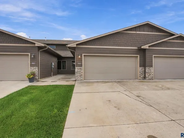 5804 S Bounty Pl, Sioux Falls, SD 57108