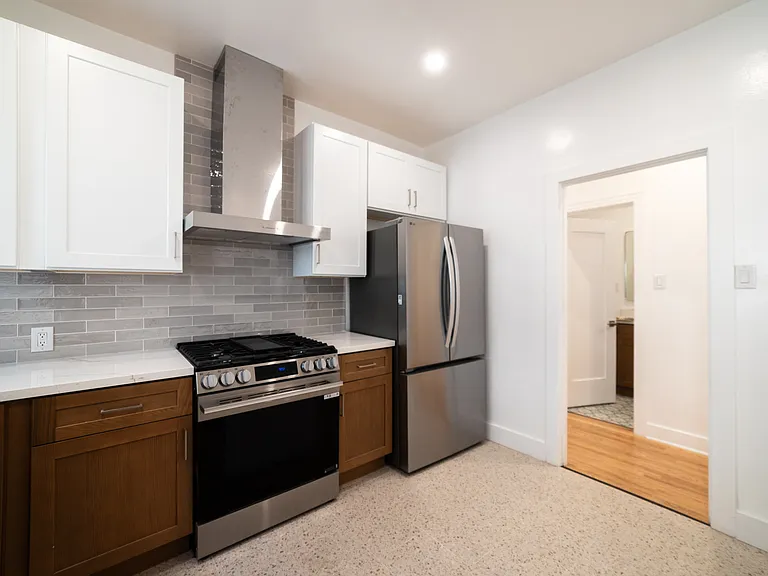 242 S Sycamore Ave #1/2 — Photo 11