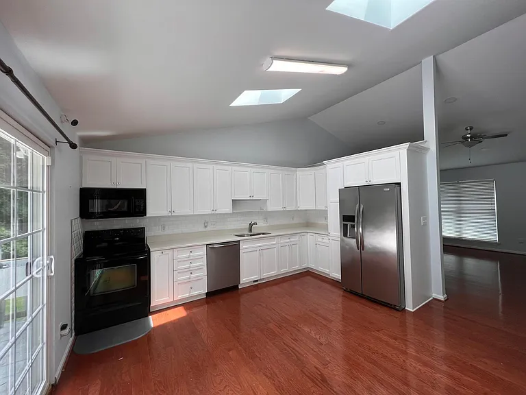 5312 Rea Rd — Photo 10