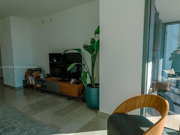5th image of 68 SE 6th St Unit 1204