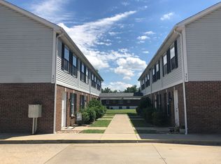 302 E 1st St APT 7, Waterloo, IL 62298