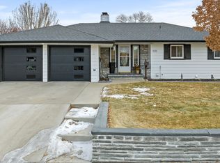 920 2nd Ave E, Williston, ND 58801