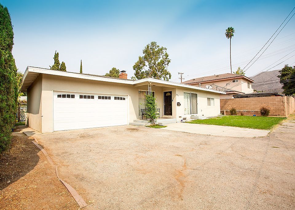 1st image of 370 Ventura St