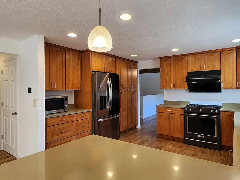 2417 Sahalee Dr W — Photo 14