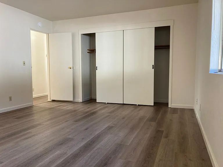 16486 Main St #B — Photo 9