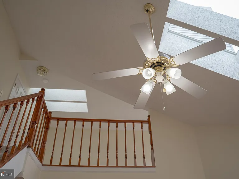 12101 Greenwood Ct #301 — Photo 49