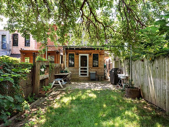 5th image of 653 Saint Johns Pl