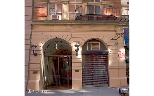 Rented by Douglas Elliman | media 14