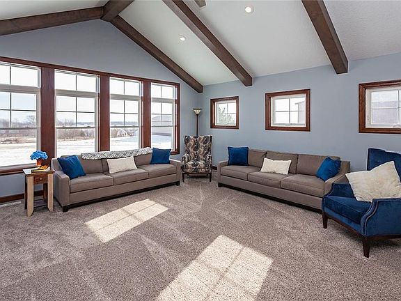 5th image of 14803 NE White Oak Dr