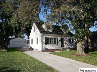 8129 Barbara St, Omaha, NE 68124